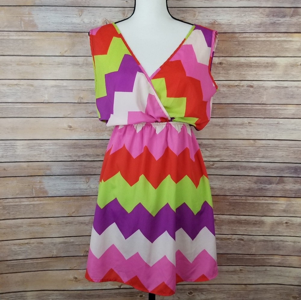 Peach Love Cream California Dress Size Small - Picture 1 of 7